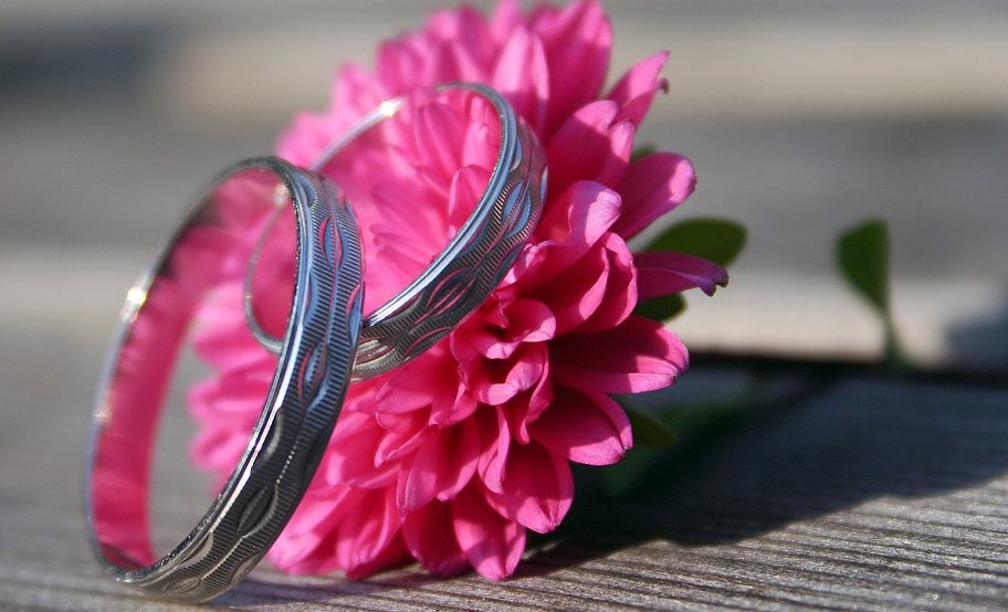 9 Alternatives To Traditional Wedding Rings