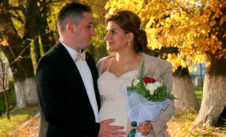 12 Top Tips For Pregnant Brides