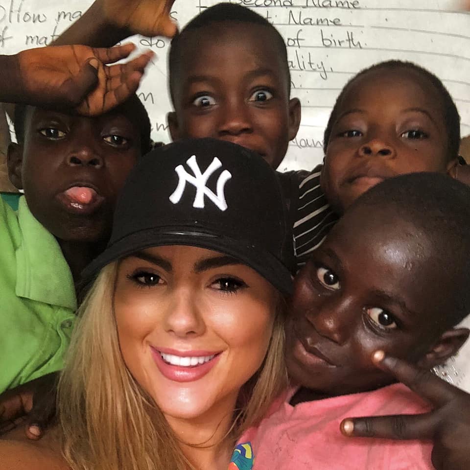 Caoimhe helps spread a little love and happiness