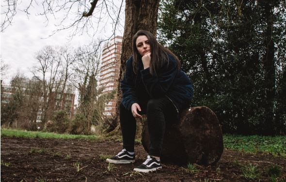 New record deal for Clara