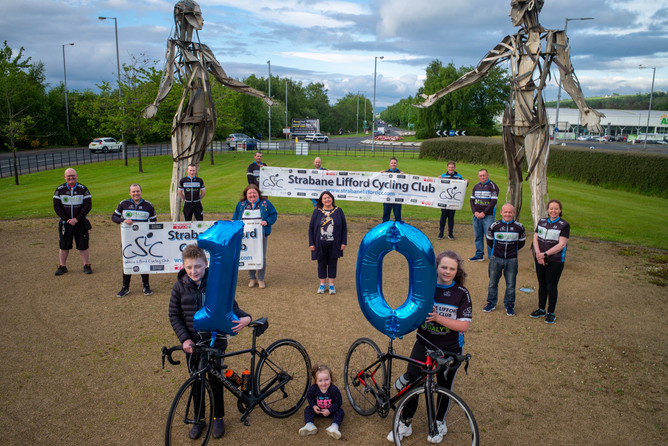 Mayor congratulates Strabane Lifford CC on 10 year anniversary