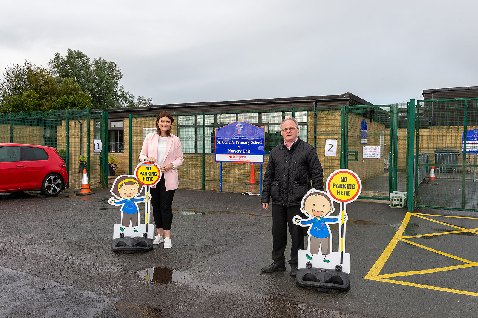 Traffic congestion outside school prompts local concern