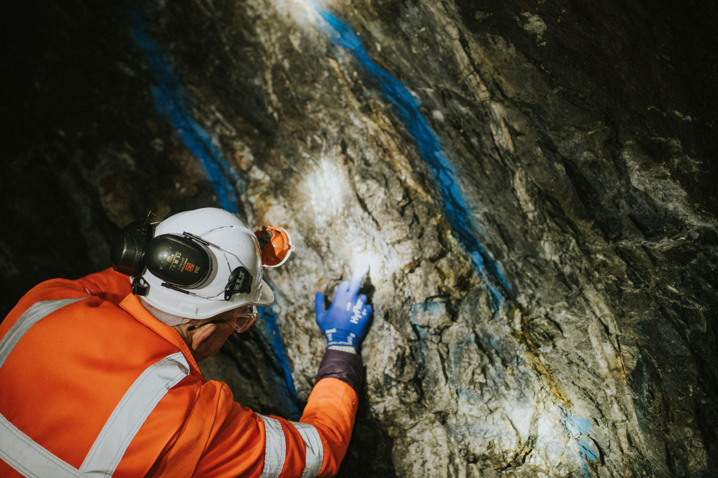 How does a mine work? Narrow-vein mining