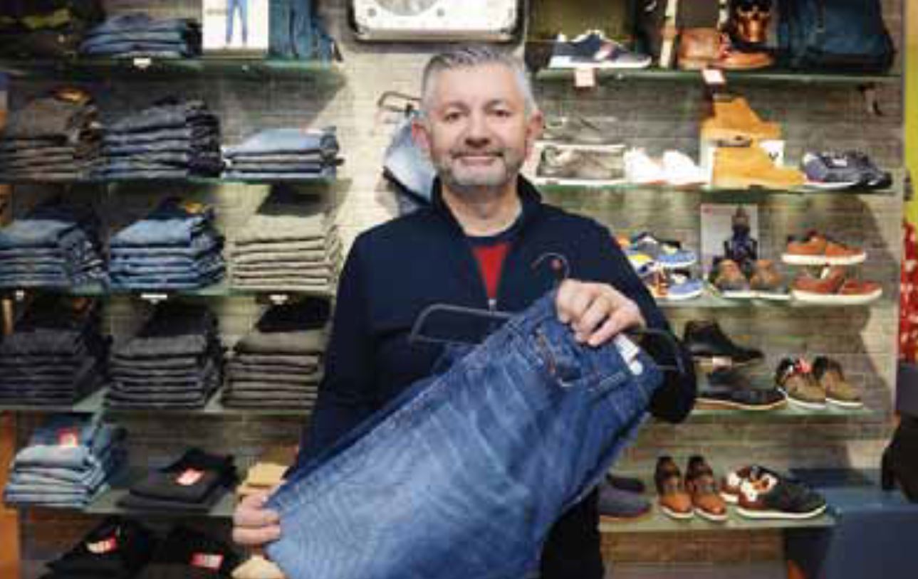 Omagh shoppers prepare for Christmas at home