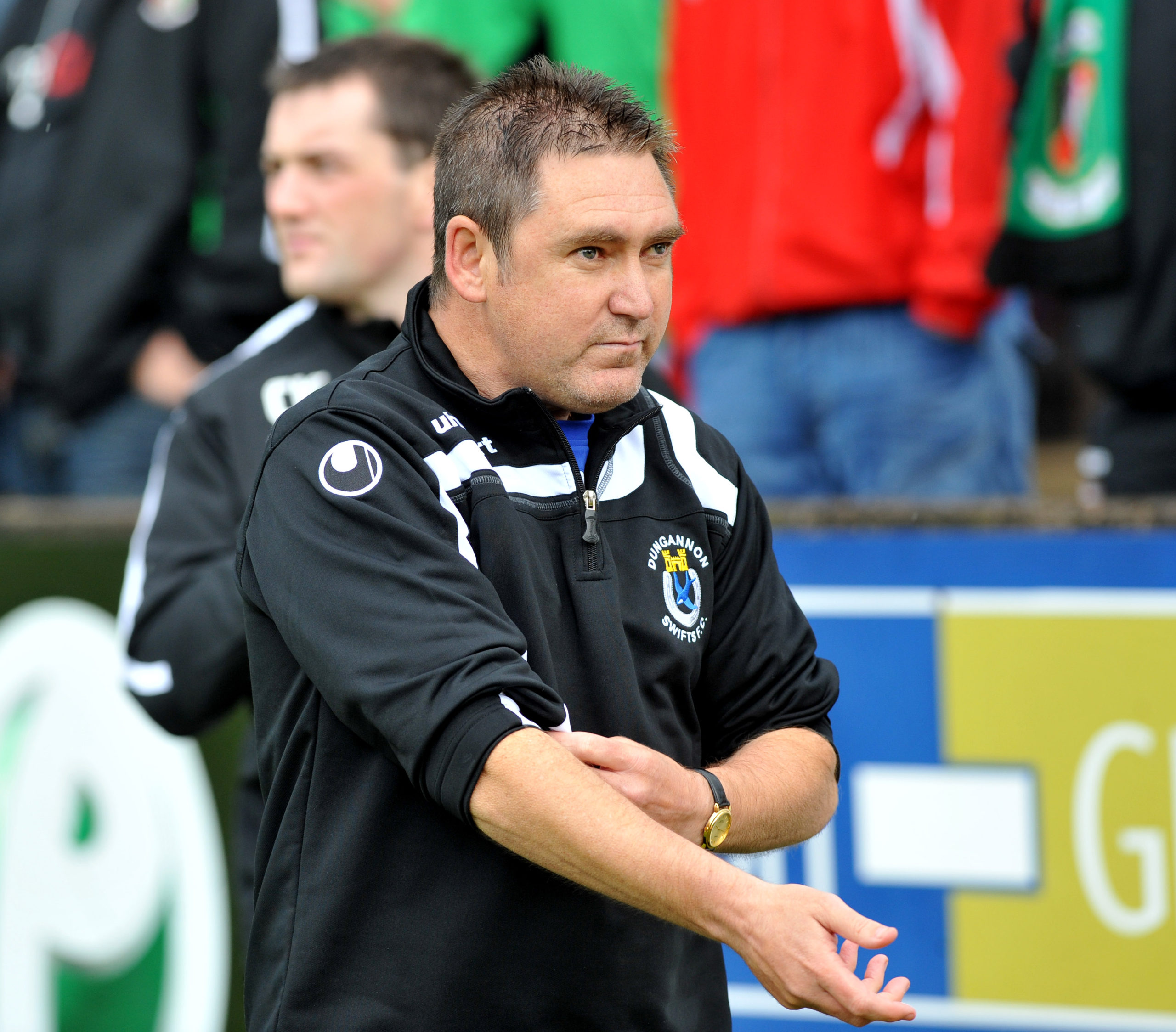 Swifts begin search as Robinson rules himself out