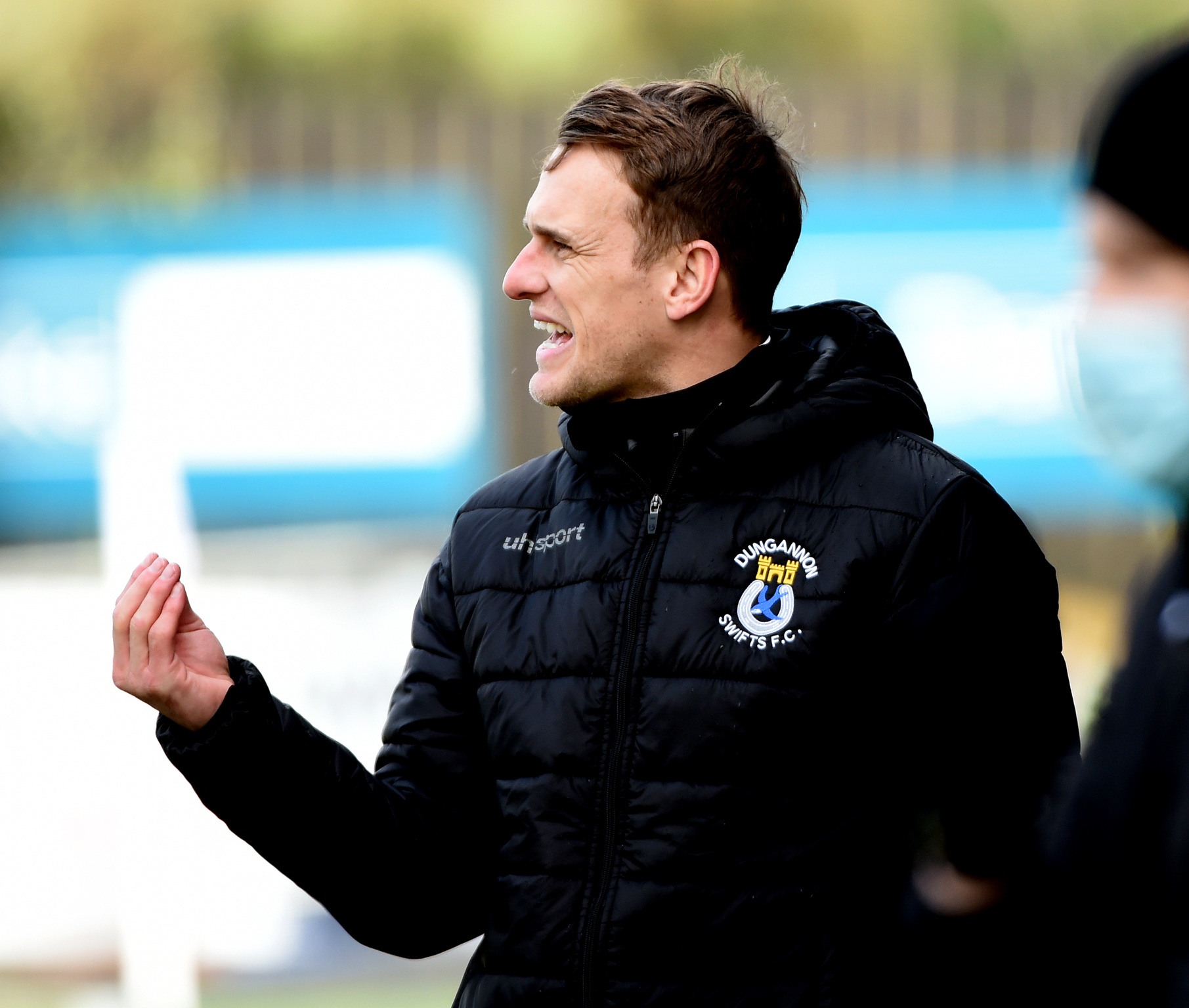 Swifts edged out by Ports in basement battle