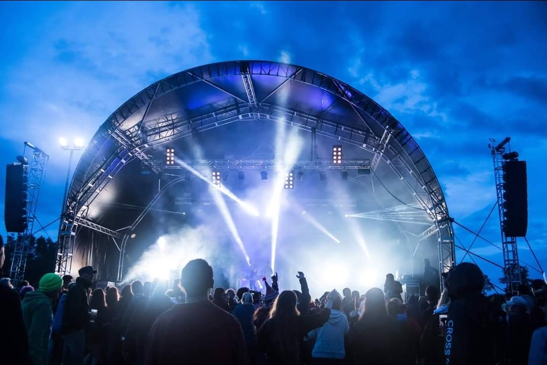 Corrody goes rock and country!