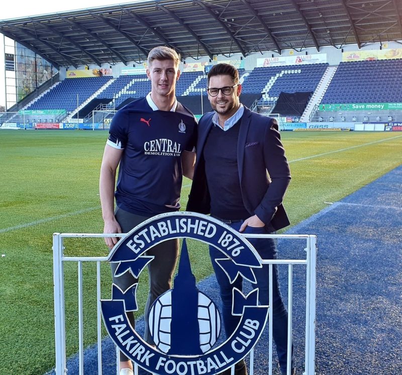 Hall set to sign for the Blues