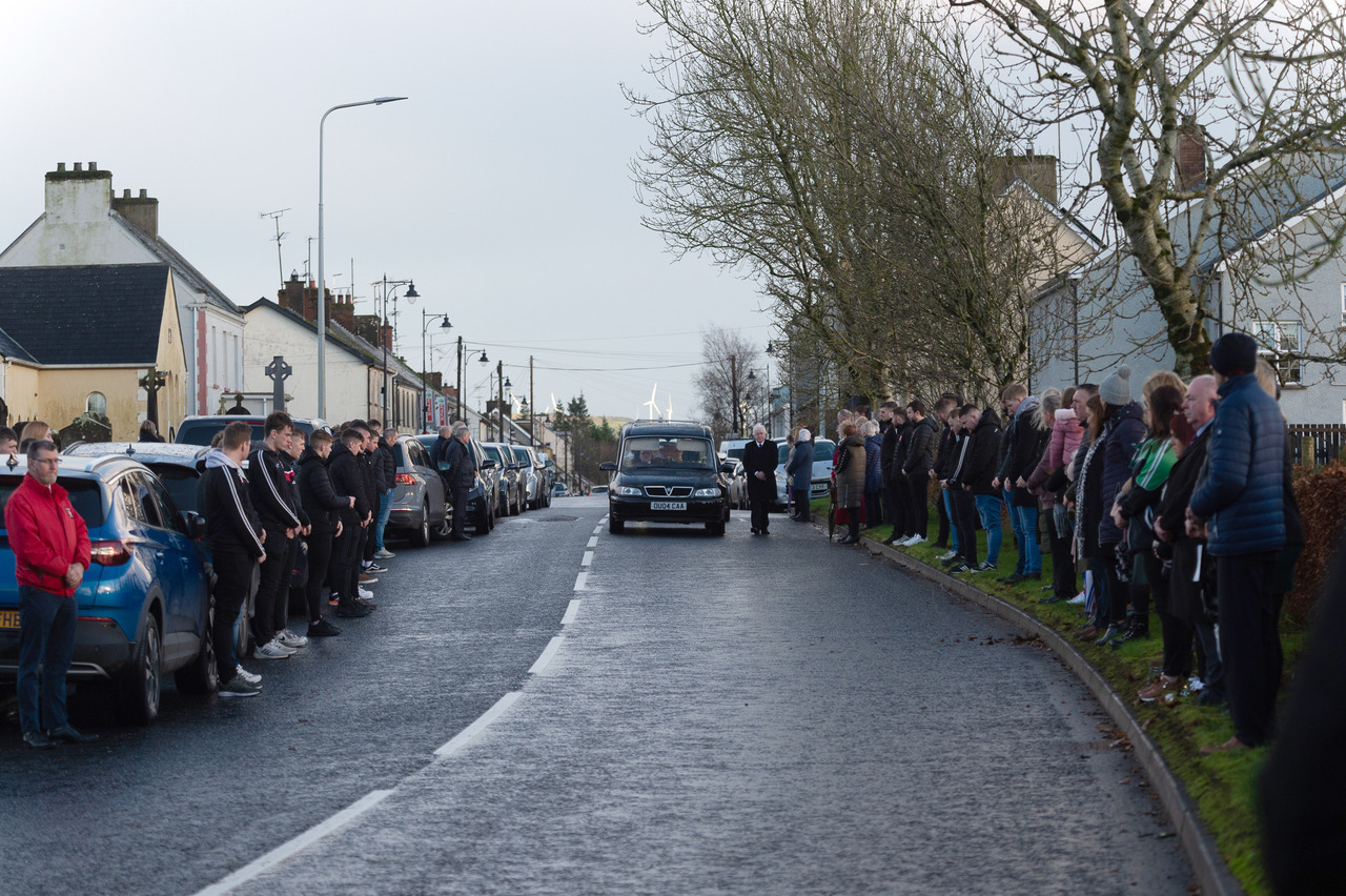 Hundreds mourn Garvaghey crash victims