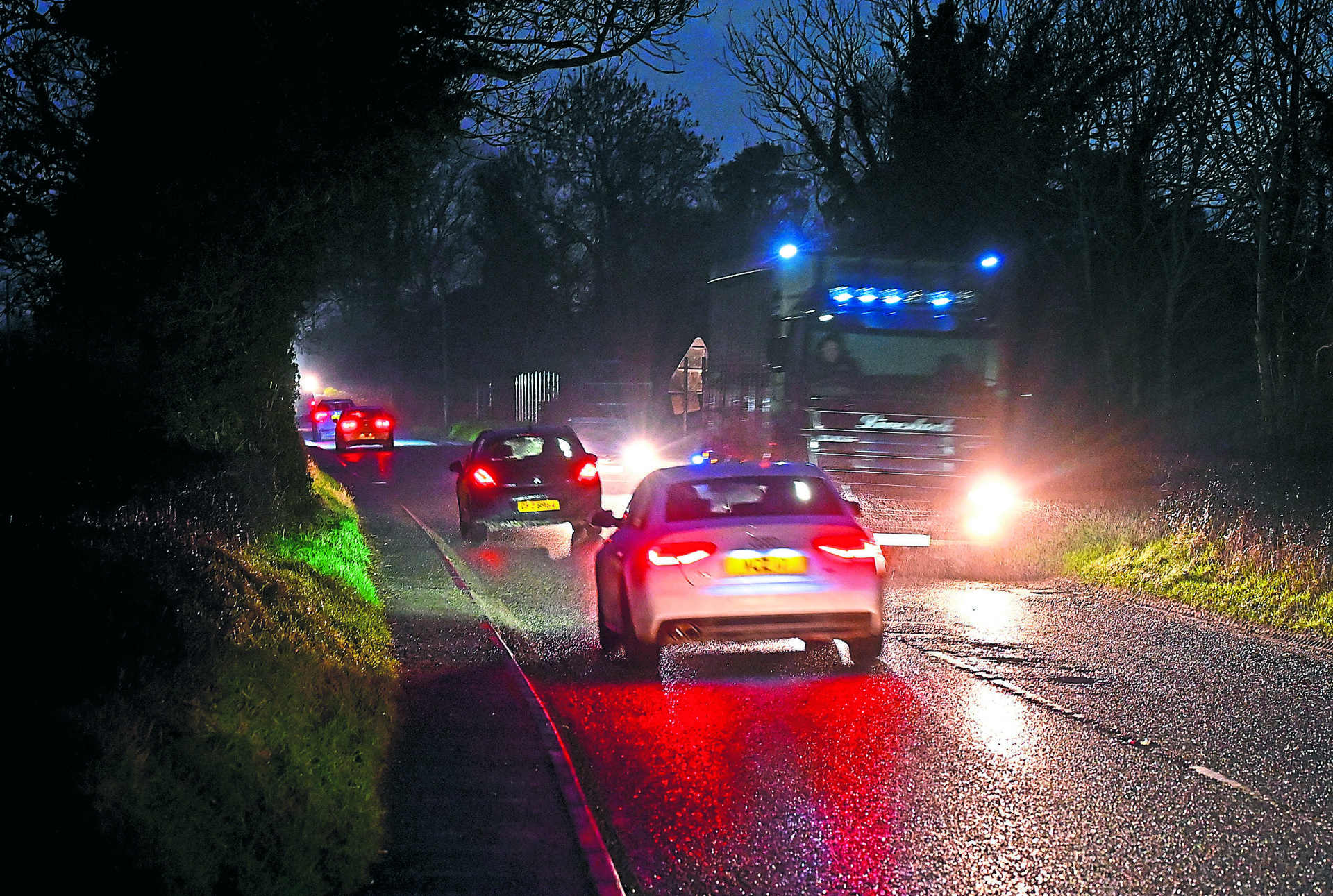 Workers’ walk of danger in the dark