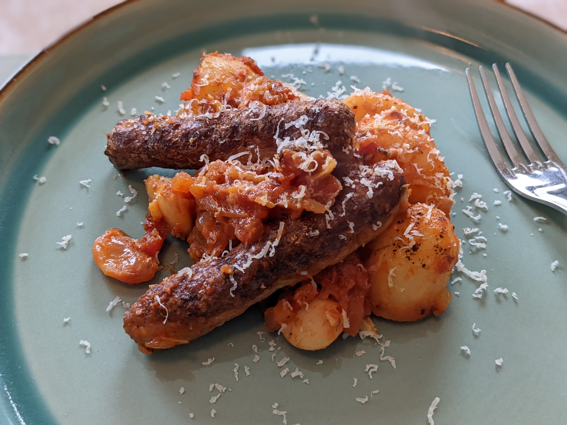 Outova tin – Taste Scene