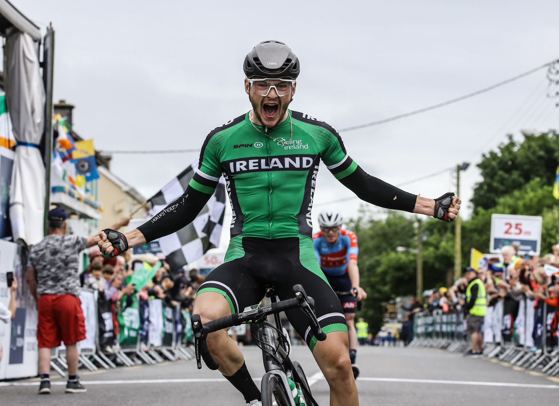 Ward claims stunning stage win