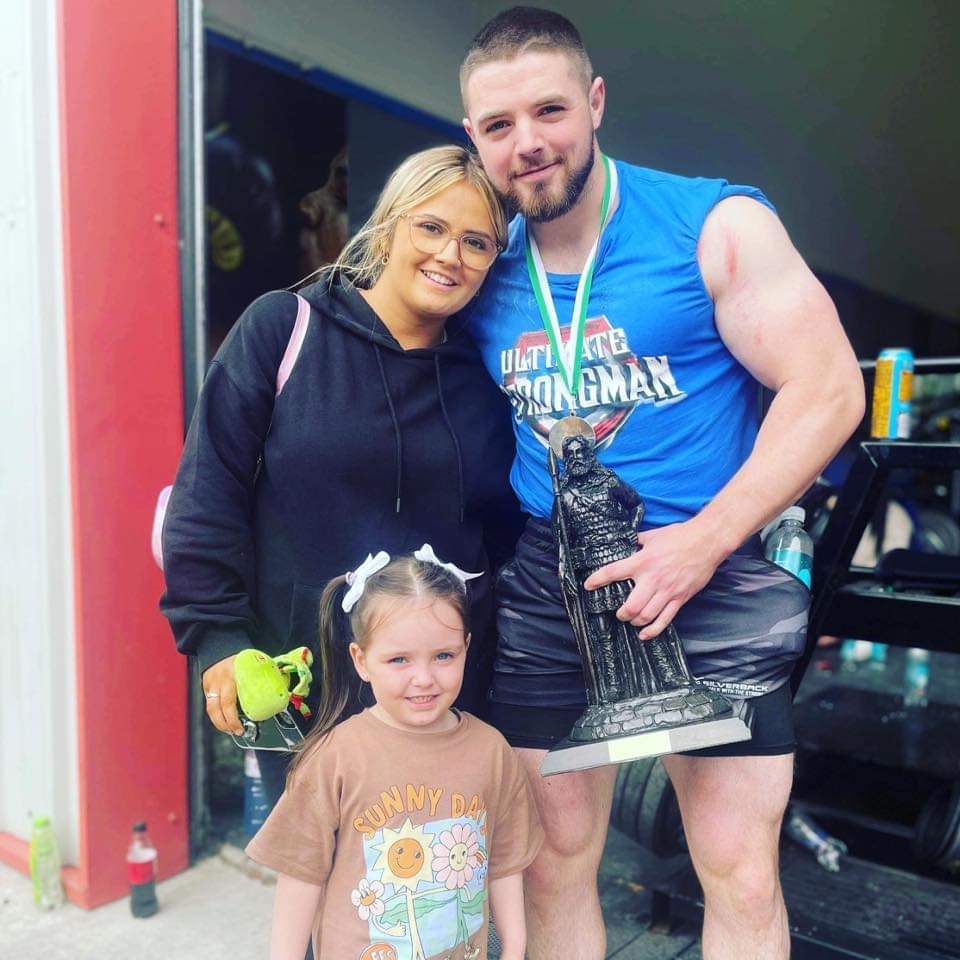 McNamee qualifies for main event ahead of record attempt