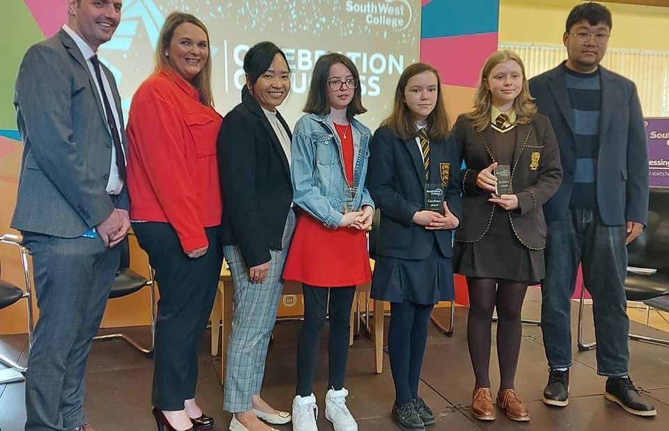 Clever Isabel achieves top award in Mandarin