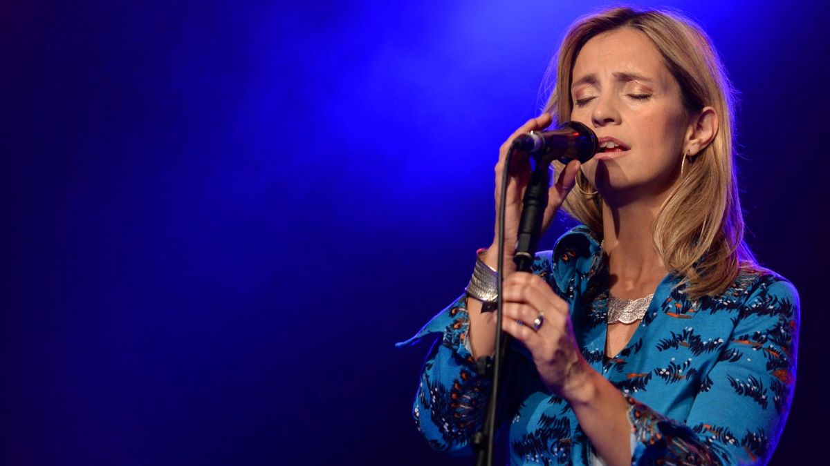 Cara Dillon live at the Market Place in Armagh