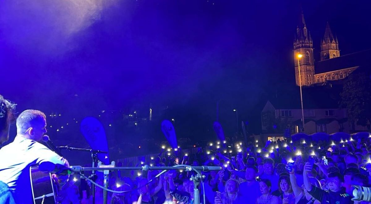 The new singing king of Kildare…?