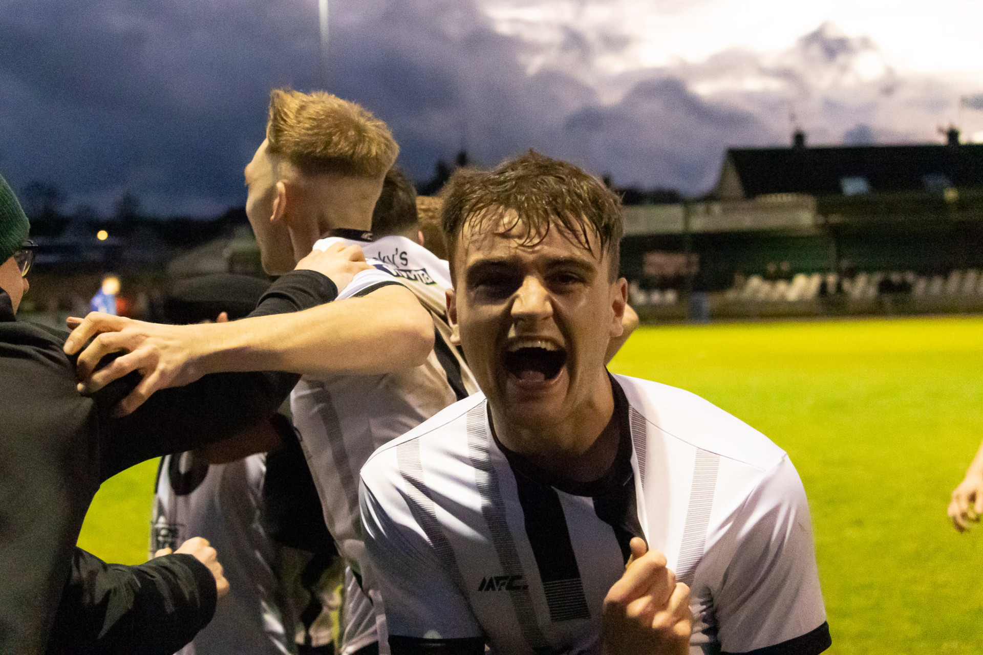 Massive wins for strugglers Dergview and Dungannon