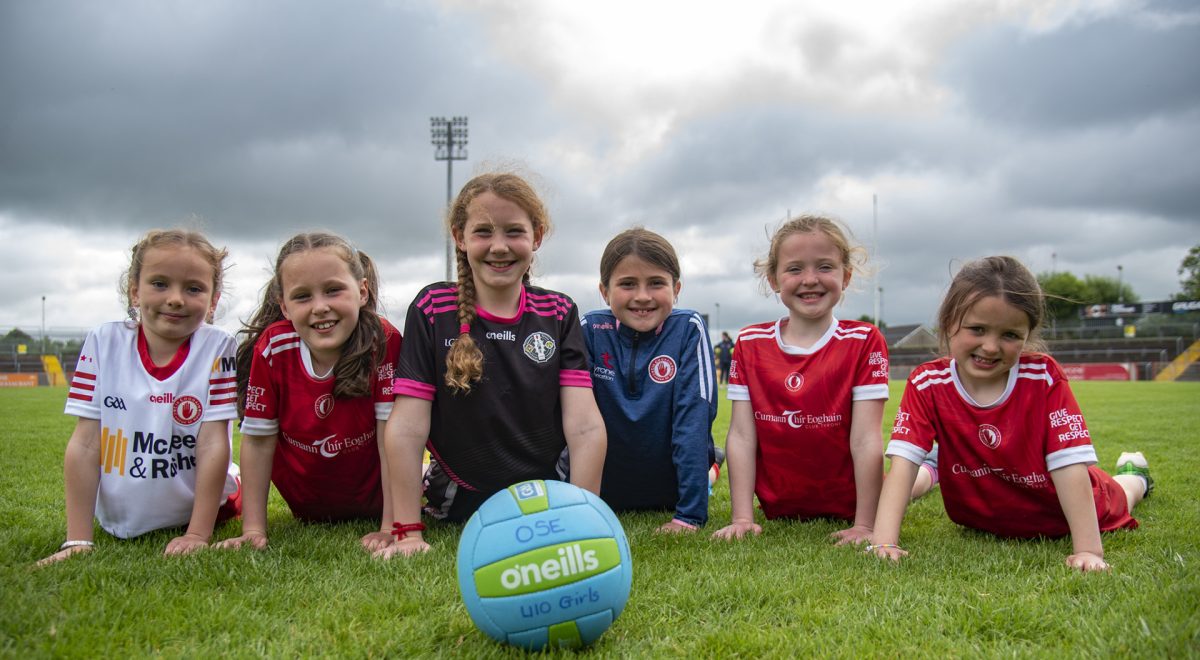 Naéia, Beth, Ríoghnach, Anna, Lucy and Anna take a break during the St. Enda's Summercamp. JasMc4