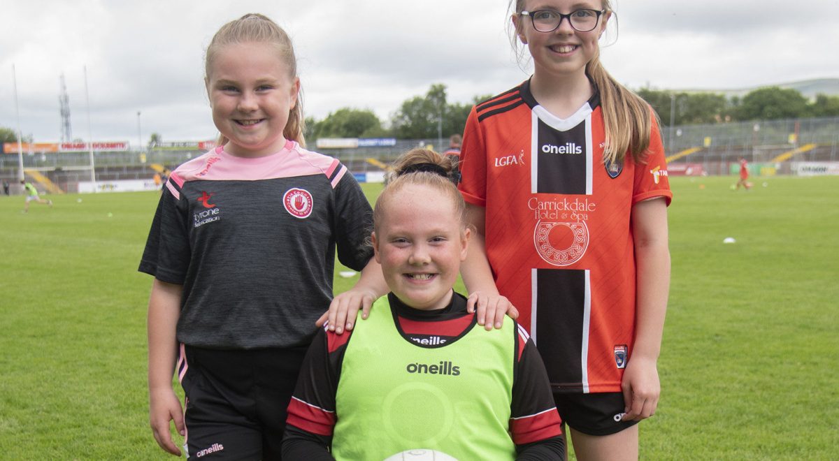 Friends Aine, Aoibhinn and Eva.
asMc5