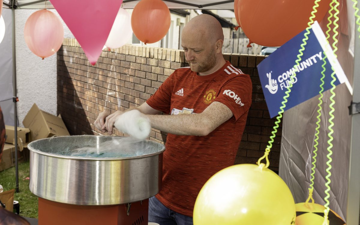 Candy man Rossa McLaughlin serves up candy floss to the kids at the funday.