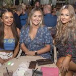 Coblaigh McKenna with Erin and Jill Mathers.JMG41